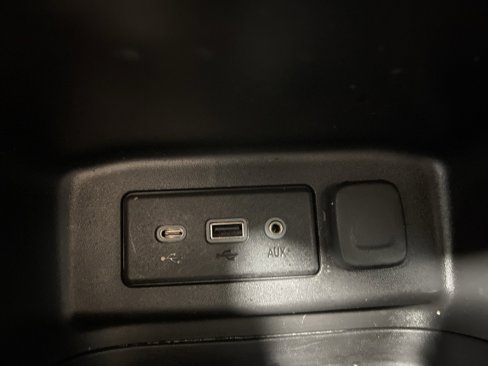 Used 2023 Chevrolet Equinox LT image 33