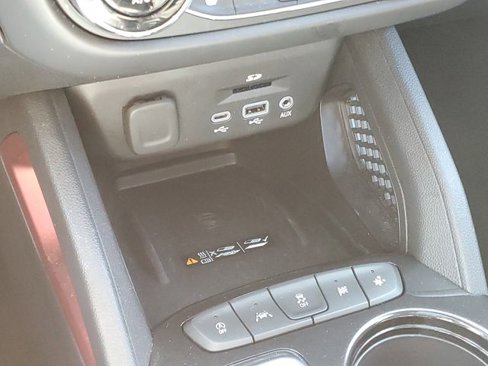 Certified 2022 Chevrolet TrailBlazer RS w/ Sun and Liftgate Package image 31