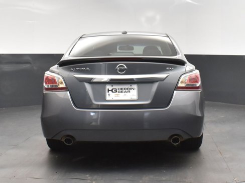 Used 2015 Nissan Altima 2.5 SV w/ Convenience Package image 6