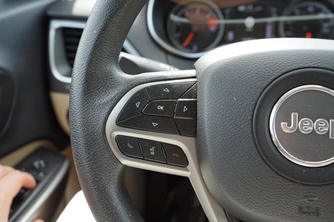 Used 2019 Jeep Cherokee Latitude w/ Popular Appearance Group image 13