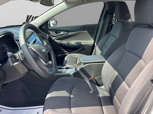 Used 2024 Chevrolet Malibu LS w/ Driver Confidence Package image 9
