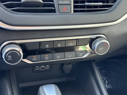 Used 2022 Nissan Altima 2.5 SV image 14