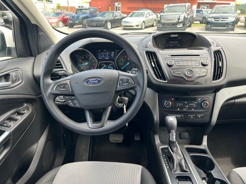 Used 2017 Ford Escape SE image 17