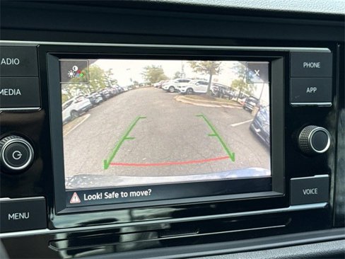 Used 2022 Volkswagen Jetta SE image 21
