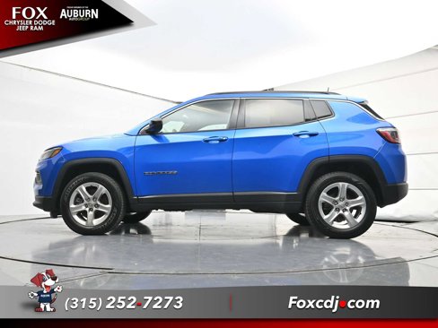 Used 2023 Jeep Compass Latitude w/ Convenience Group image 18