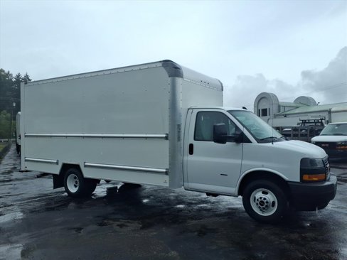Used 2021 GMC Savana 3500 Extended w/ Power Convenience Package image 5