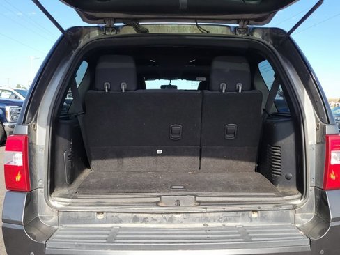 Used 2015 Ford Expedition XLT image 17