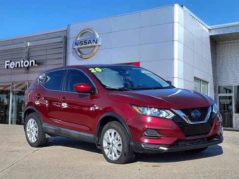 Used 2020 Nissan Rogue Sport S image 1