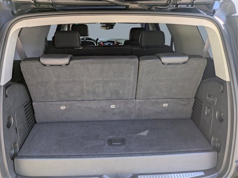 Used 2017 GMC Yukon SLT image 12