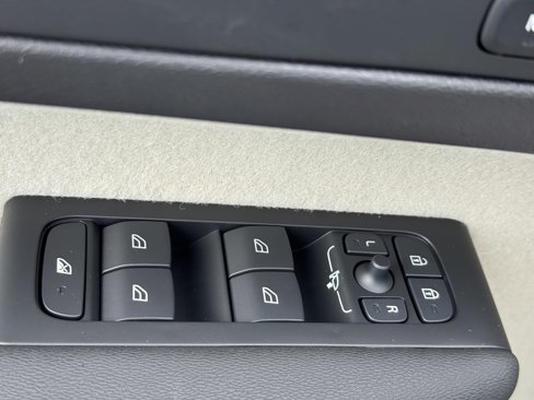 New 2026 Volvo XC40 B4 Plus w/ Protection Package image 17