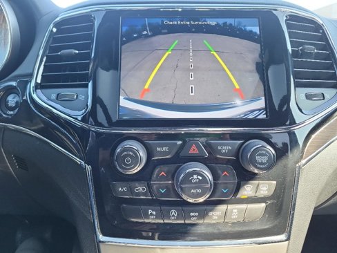 Used 2019 Jeep Grand Cherokee Overland image 18