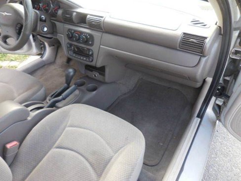 Used 2006 Chrysler Sebring LX image 17
