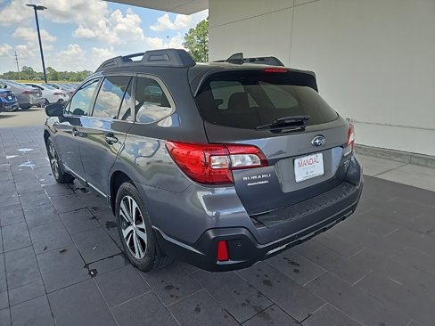 Used 2018 Subaru Outback 2.5i Limited image 9