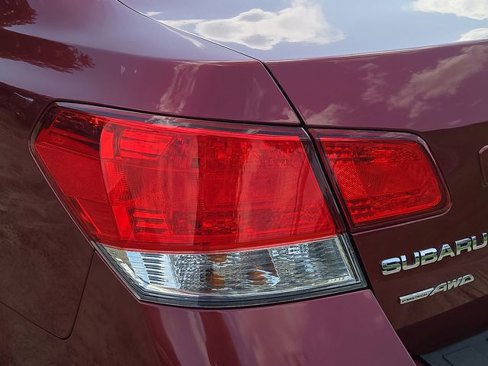 Used 2011 Subaru Legacy 2.5i image 14
