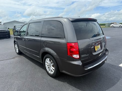 Used 2016 Dodge Grand Caravan SXT image 3