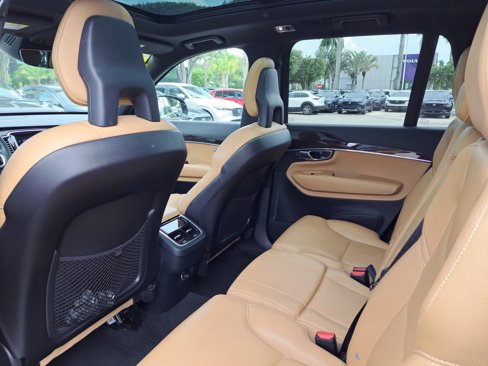Used 2018 Volvo XC90 T6 Momentum w/ Convenience Package image 7