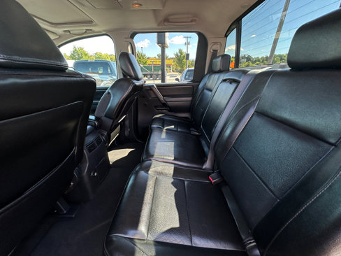 Used 2010 Nissan Titan LE w/ Technology Pkg image 9
