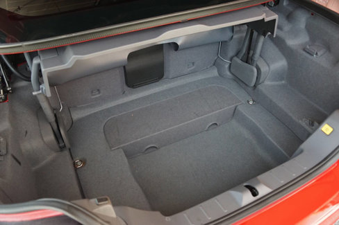 Used 2008 Volvo C70 T5 image 40