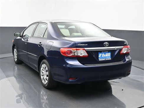 Used 2012 Toyota Corolla LE image 3