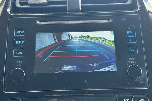 Used 2018 Toyota Prius One image 22