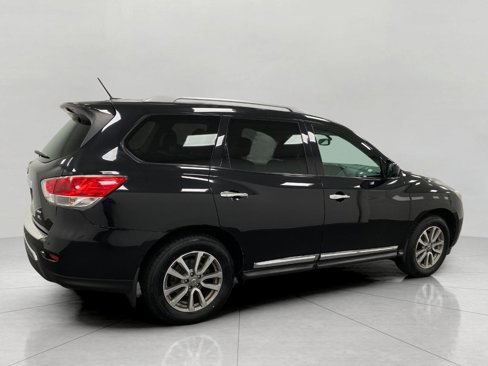 Used 2016 Nissan Pathfinder SL image 3