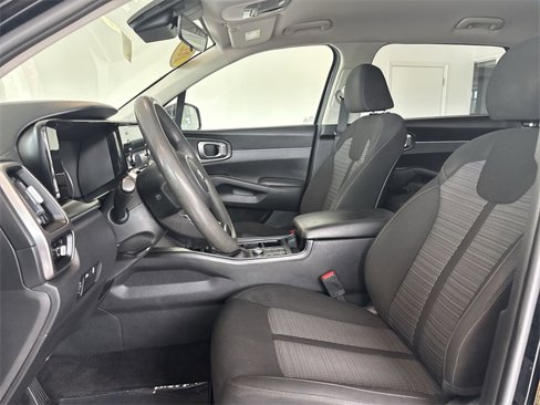 Used 2021 Kia Sorento LX image 21
