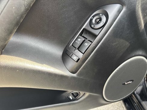 Used 2003 Hyundai Tiburon GT image 14