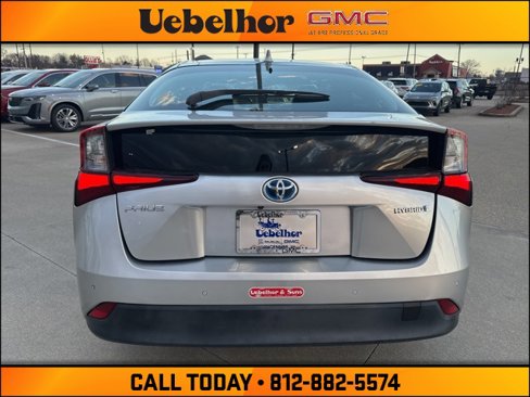 Used 2021 Toyota Prius LE image 7