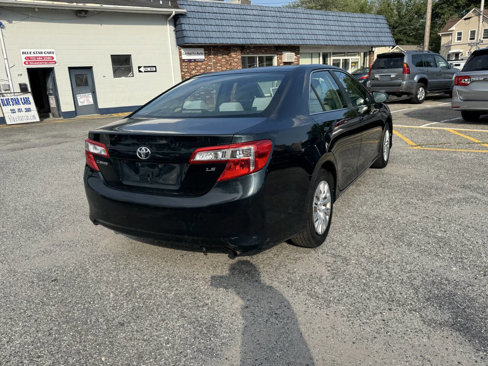 Used 2012 Toyota Camry LE image 9