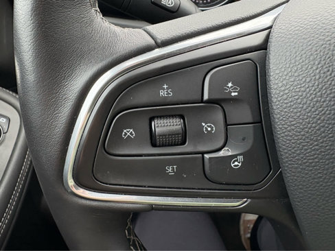 Used 2020 Buick Encore GX Essence w/ Experience Buick Package image 31