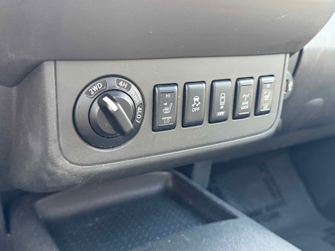 Used 2020 Nissan Frontier PRO-4X w/ Pro-4x Utility Package image 24