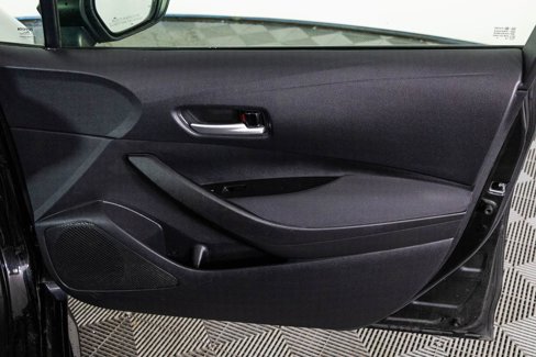 Used 2021 Toyota Corolla LE image 37