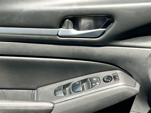 Used 2022 Nissan Altima 2.5 SV image 17