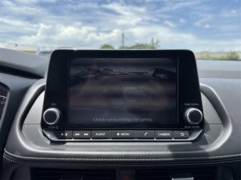 Used 2024 Nissan Rogue SV image 46