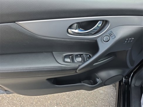 Certified 2020 Nissan Rogue Sport SL w/ Premium Package image 14