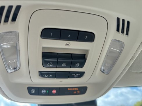Used 2021 Buick Envision Essence w/ Technology Package I image 9