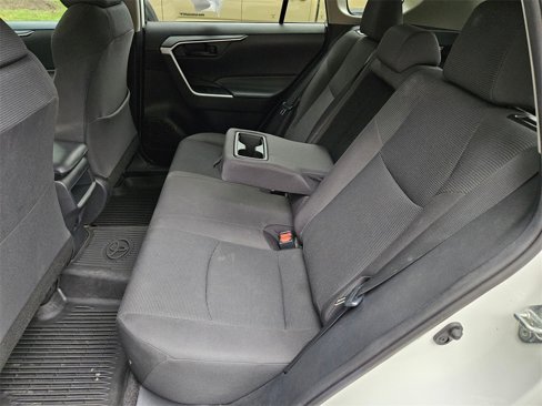 Used 2019 Toyota RAV4 LE image 20