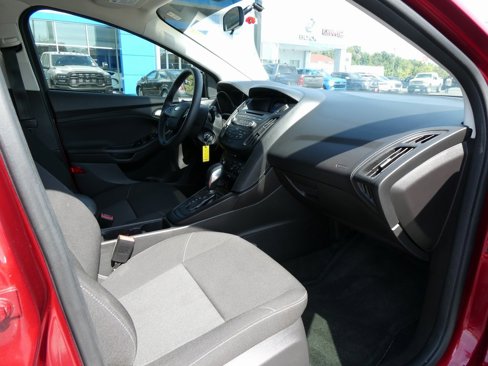 Used 2017 Ford Focus SE image 15