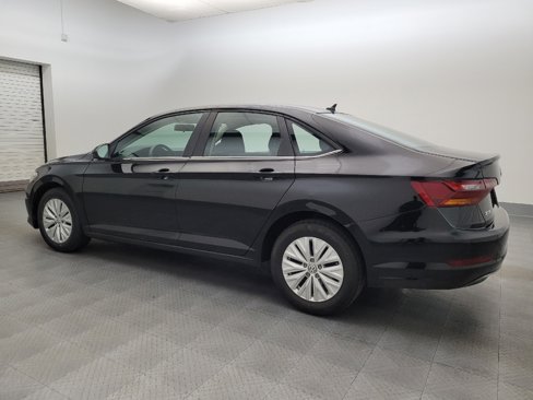 Used 2019 Volkswagen Jetta SE image 3