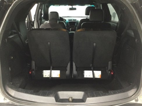 Used 2017 Ford Explorer XLT w/ Equipment Group 202A image 12