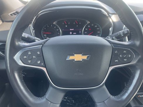 Used 2022 Chevrolet Traverse LT image 17