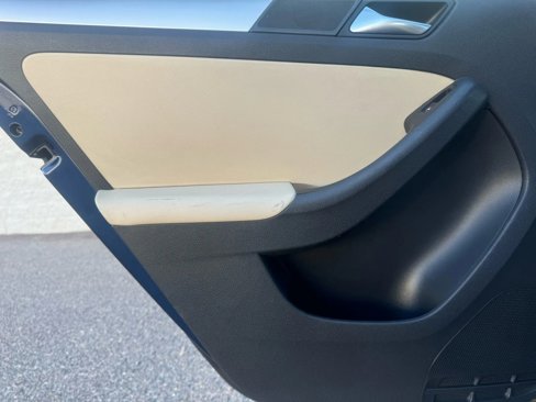 Used 2011 Volkswagen Jetta TDI image 19