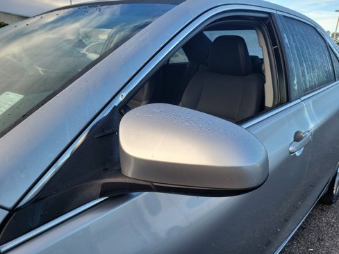 Used 2016 Toyota Camry SE image 11