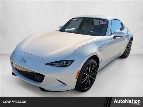 Used 2025 MAZDA MX-5 Miata RF Grand Touring image 1