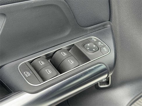 Certified 2022 Mercedes-Benz GLA 250 4MATIC image 18