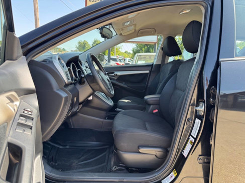 Used 2009 Pontiac Vibe w/ Preferred Package image 9