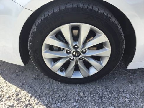 Used 2018 Kia Optima S w/ Panoramic Sunroof Package image 9