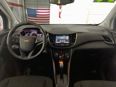 Used 2019 Chevrolet Trax LT image 17