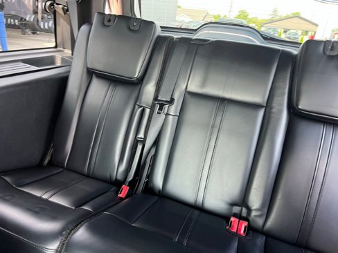 Used 2017 Lincoln Navigator Select image 23