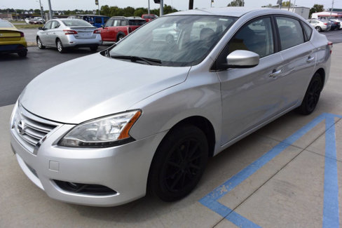 Used 2013 Nissan Sentra SV image 1